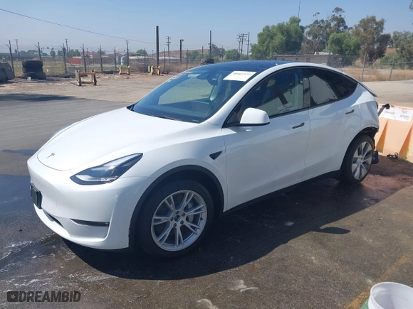 2023 Tesla Model Y Long Range with VIN 7SAYGDEE3PF897016, listed as a IAAI auction lot 40407572 with 8,030 mi miles. Bid and sale history available at carsss.com. Image 25.