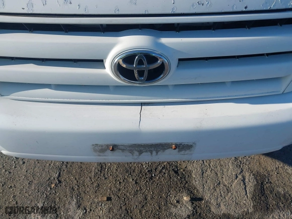 2006 Toyota Highlander w/3rd Row with VIN JTEEP21A660159923, listed as a IAAI auction lot 41861857 with 241,089 mi miles. Bid and sale history available at carsss.com. Image 6.