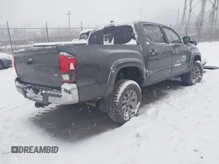2019 Toyota Tacoma SR z VIN 3TMCZ5AN6KM283675, wystawiony jako IAAI lot #41245232 z przebiegiem 35 337 mil mil oraz . Historia ofert i sprzedaży dostępna na DreamBid. Obrazek 4.