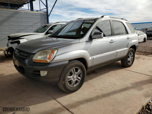 2006 Kia Sportage LX with VIN KNDJF723567206000, listed as a Copart auction lot 82759174 with 130,588 mi miles and Salvage Title. Bid and sale history available at carsss.com. Image 1.