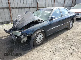 1997 Honda Accord EX with VIN 1HGCD5668VA262569, listed as a Copart auction lot 44713835 with 261,346 mi miles and Salvage Title. Bid and sale history available at carsss.com. Image 1.
