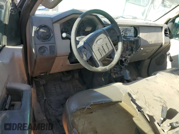 2008 Ford F-250 with VIN 1FDNF20568EE39063, listed as a Copart auction lot 81546053 with 260,163 mi miles and Salvage title. Bid and sale history available at DreamBid. Image 8.
