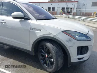 2020 Jaguar E-Pace SE z VIN SADFP2FXXL1015324, wystawiony jako IAAI lot #41721209 z przebiegiem 38 575 mil mil oraz . Historia ofert i sprzedaży dostępna na DreamBid. Obrazek 6.