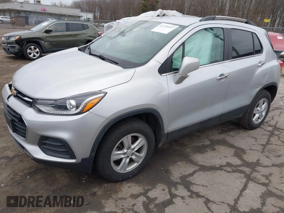 2020 Chevrolet Trax LT with VIN KL7CJPSB6LB040073, listed as a IAAI auction lot 41729327 with 65,652 mi miles. Bid and sale history available at carsss.com. Image 2.