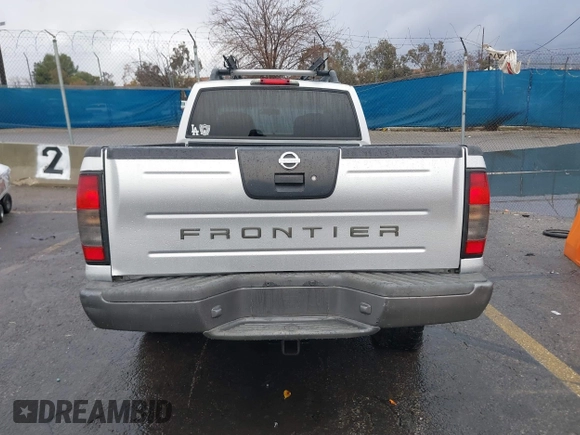2004 Nissan Frontier XE z VIN 1N6ED29X04C423328, wystawiony jako IAAI lot #41514717 z przebiegiem 297 128 mil mil oraz . Historia ofert i sprzedaży dostępna na DreamBid. Obrazek 17.