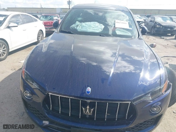 2021 Maserati Levante S with VIN ZN661YUAXMX370022, listed as a IAAI auction lot 40672941 with NaN miles. Bid and sale history available at carsss.com. Image 13.