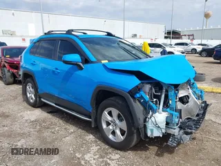 2021 Toyota RAV4 XLE with VIN 2T3W1RFV3MW164777, listed as a IAAI auction lot 41708032 with 76,854 mi miles. Bid and sale history available at carsss.com. Image 1.