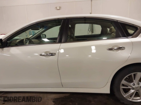 2015 Nissan Altima S with VIN 1N4AL3AP9FN310352, listed as a IAAI auction lot 41902234 with 60,132 mi miles and . Bid and sale history available at DreamBid. Image 15.