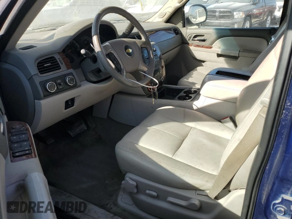 2013 Chevrolet Avalanche LT with VIN 3GNTKFE77DG151023, listed as a Copart auction lot 52977325 with 195,418 mi miles and Salvage title. Bid and sale history available at DreamBid. Image 7.