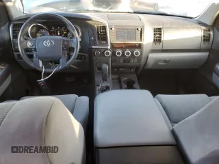 2020 Toyota Sequoia SR5 with VIN 5TDBY5G17LS174999, listed as a Copart auction lot 88127315 with 24,743 mi miles and Salvage Title. Bid and sale history available at carsss.com. Image 8.