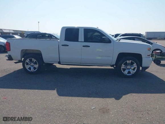 2016 Chevrolet Silverado 1500 Custom with VIN 1GCVKPEC8GZ222688, listed as a IAAI auction lot 39995351 with 105,539 mi miles. Bid and sale history available at carsss.com. Image 13.