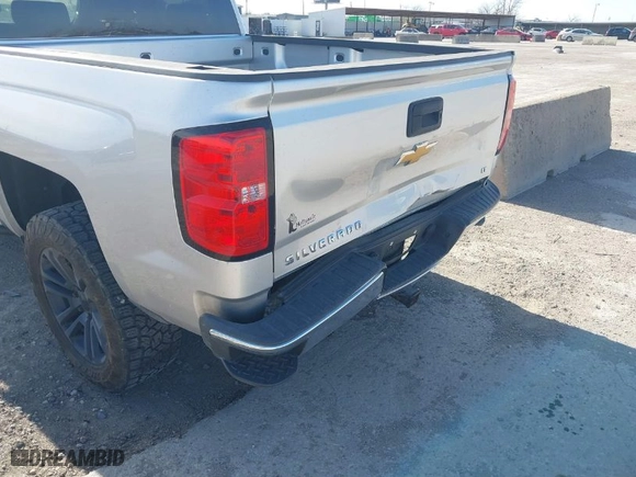 2018 Chevrolet Silverado 1500 LT with VIN 3GCPCREC4JG644935, listed as a IAAI auction lot 41821716 with 80,395 mi miles. Bid and sale history available at carsss.com. Image 6.