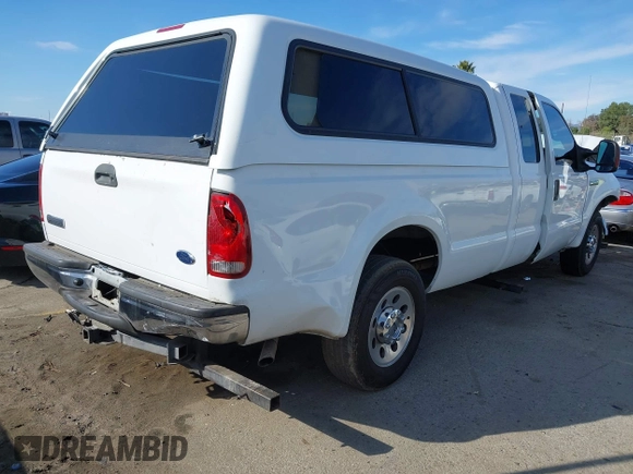2005 Ford Super Duty F-250 XL with VIN 1FTSX20Y05EB83349, listed as a IAAI auction lot 41433254 with 169,933 mi miles. Bid and sale history available at carsss.com. Image 4.