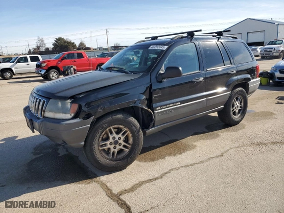 2002 Jeep Grand Cherokee Laredo with VIN 1J4GW48S82C241889, listed as a Copart auction lot 46252045 with 215,697 mi miles and Salvage Title. Bid and sale history available at carsss.com. Image 1.