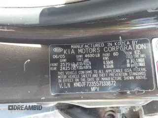 2005 Kia Sportage LX with VIN KNDJF723557133872, listed as a IAAI auction lot 42203702 with 181,132 mi miles and . Bid and sale history available at carsss.com. Image 9.
