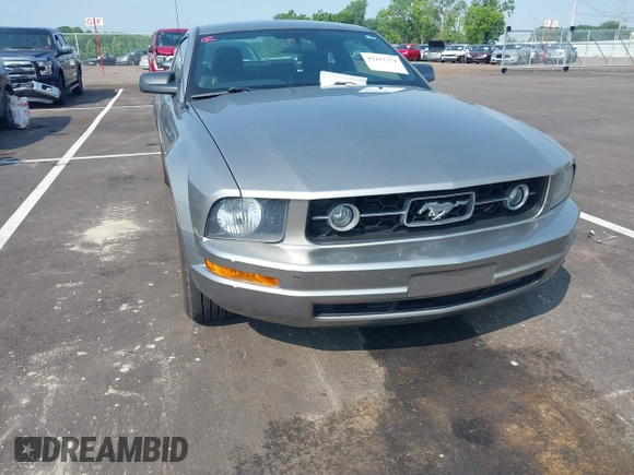 2008 Ford Mustang Deluxe with VIN 1ZVHT80N485102045, listed as a IAAI auction lot 42412374 with 153,632 mi miles and . Bid and sale history available at DreamBid. Image 6.