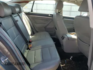 2007 Volkswagen Jetta 2.5 z VIN 3VWSF71K77M092907, wystawiony jako Copart lot #46819635 z przebiegiem 234 826 mil mil oraz Nie do naprawy • Non repairable. Historia ofert i sprzedaży dostępna na DreamBid. Obrazek 11.