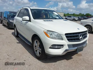 2013 Mercedes-Benz M 350 with VIN 4JGDA5HB9DA220024, listed as a IAAI auction lot 42531042 with 132,702 mi miles and . Bid and sale history available at DreamBid. Image 1.