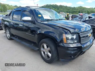 2007 Chevrolet Avalanche 1LT with VIN 3GNFK12357G295966, listed as a IAAI auction lot 42324194 with 157,090 mi miles and . Bid and sale history available at DreamBid. Image 1.