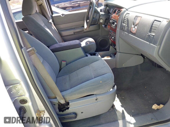 2004 Dodge Durango SLT with VIN 1D4HB48NX4F217582, listed as a IAAI auction lot 42511767 with 242,731 mi miles and . Bid and sale history available at DreamBid. Image 5.