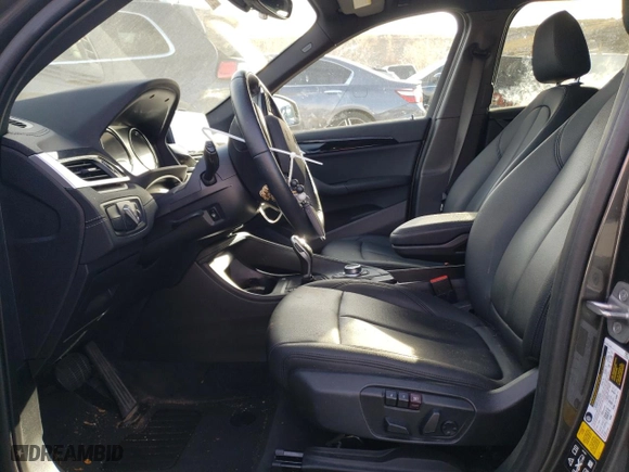 2022 BMW X1 xDrive28i with VIN WBXJG9C07N5U60771, listed as a Copart auction lot 84902894 with 12,292 mi miles and Salvage Title. Bid and sale history available at carsss.com. Image 7.