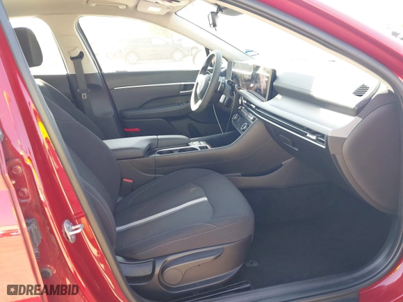 2024 Hyundai Sonata SEL with VIN KMHL64JA8RA369489, listed as a IAAI auction lot 42018317 with 25,772 mi miles. Bid and sale history available at carsss.com. Image 5.