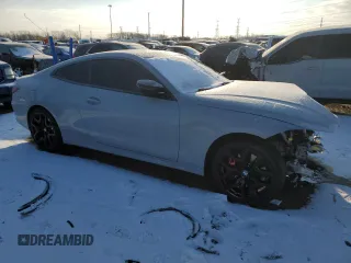 2025 BMW 4 Series M440i xDrive with VIN WBA83DA07SCT64818, listed as a Copart auction lot 43932505 with 1,974 mi miles and Clean title. Bid and sale history available at DreamBid. Image 4.