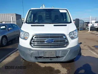 2018 Ford Transit z VIN 1FTYR1YG9JKA61529, wystawiony jako IAAI lot #41945625 z przebiegiem 132 463 mil mil oraz . Historia ofert i sprzedaży dostępna na DreamBid. Obrazek 13.