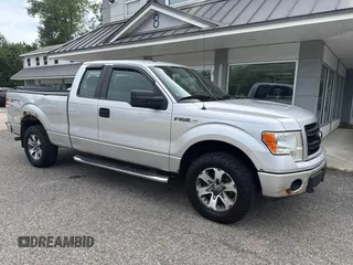 2013 Ford F-150 XL z VIN 1FTFX1EF8DFD87828, wystawiony jako IAAI lot #42662130 z przebiegiem 229 088 mil mil oraz . Historia ofert i sprzedaży dostępna na DreamBid. Obrazek 1.
