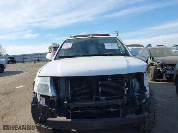 2011 Nissan Pathfinder Silver with VIN 5N1AR1NB2BC621053, listed as a IAAI auction lot 41911372 with 156,326 mi miles. Bid and sale history available at carsss.com. Image 6.