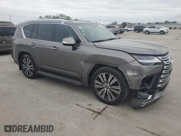 2024 Lexus LX 600 Luxury z VIN JTJGB7CX2R4052260, wystawiony jako Copart lot #50761565 z przebiegiem 15 400 mil mil oraz Szkoda całkowita • Salvage title. Historia ofert i sprzedaży dostępna na DreamBid. Obrazek 4.