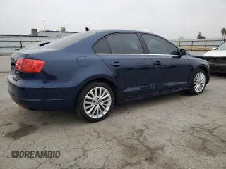 2011 Volkswagen Jetta SEL с VIN 3VWLZ7AJ8BM093026, выставлен на аукционе Copart как лот 83118174 с пробегом 138 607 миль миль и Списание • Salvage title. История ставок и продаж доступна на DreamBid. Изображение 3.