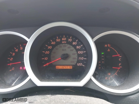 2005 Toyota Tacoma PreRunner with VIN 5TEJU62N15Z096264, listed as a IAAI auction lot 41537776 with 124,778 mi miles. Bid and sale history available at carsss.com. Image 7.