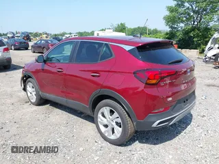2024 Buick Encore GX Preferred с VIN KL4AMCSL7RB199805, выставлен на аукционе IAAI как лот 42562166 с пробегом 1 859 миль миль и . История ставок и продаж доступна на DreamBid. Изображение 3.