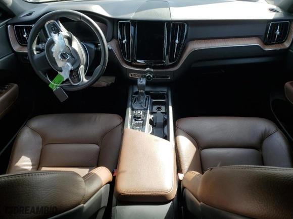 2021 Volvo XC60 Momentum with VIN YV4102DK0M1783376, listed as a Copart auction lot 45535575 with 47,640 mi miles and Non Repairable. Bid and sale history available at carsss.com. Image 8.