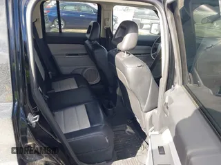 2007 Jeep Patriot Limited с VIN 1J8FF48W77D316919, выставлен на аукционе IAAI как лот 41601000 с пробегом 176 242 миль миль и . История ставок и продаж доступна на DreamBid. Изображение 8.