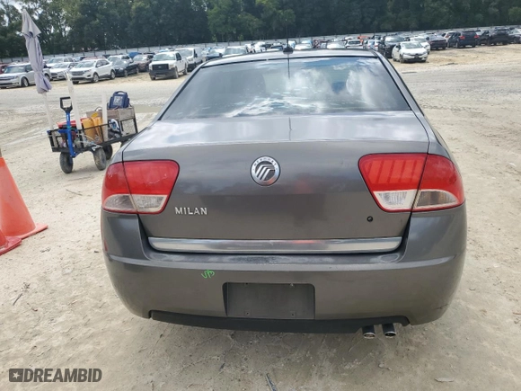 2010 Mercury Milan with VIN 3MEHM0HAXAR636042, listed as a Copart auction lot 70414394 with 118,524 mi miles and Salvage Title. Bid and sale history available at carsss.com. Image 6.