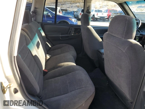 1998 Jeep Grand Cherokee Laredo с VIN 1J4GZ58YXWC134866, выставлен на аукционе Copart как лот 84514074 с пробегом 193 802 миль миль и Списание • Salvage title. История ставок и продаж доступна на DreamBid. Изображение 11.
