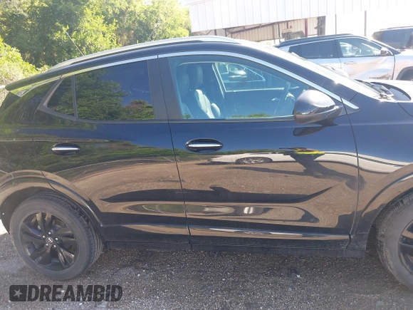 2024 Buick Encore GX Sport Touring z VIN KL4AMDSL3RB083426, wystawiony jako IAAI lot #42067872 z przebiegiem 45 504 mil mil oraz . Historia ofert i sprzedaży dostępna na DreamBid. Obrazek 13.