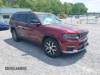 2024 Jeep Grand Cherokee Limited z VIN 1C4RJKBG9R8930858, wystawiony jako IAAI lot #42102552 z przebiegiem 10 227 mil mil oraz . Historia ofert i sprzedaży dostępna na DreamBid. Obrazek 1.