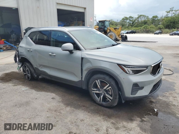 2024 Volvo XC40 Core Bright Theme с VIN YV4L12UK1R2352049, выставлен на аукционе Copart как лот 61442035 с пробегом 20 156 миль миль и Чистый • Clean title. История ставок и продаж доступна на DreamBid. Изображение 4.