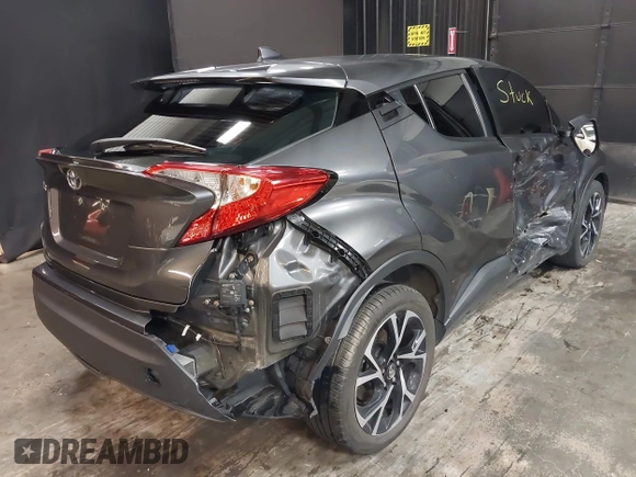 2019 Toyota C-HR XLE z VIN NMTKHMBX3KR083103, wystawiony jako IAAI lot #41935669 z przebiegiem 39 841 mil mil oraz . Historia ofert i sprzedaży dostępna na DreamBid. Obrazek 4.
