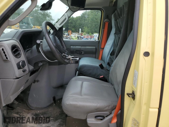 2021 Ford Econoline Cargo with VIN 1FDXE4FN2MDC34418, listed as a Copart auction lot 62347935 with 88,788 mi miles and Clean title. Bid and sale history available at DreamBid. Image 7.