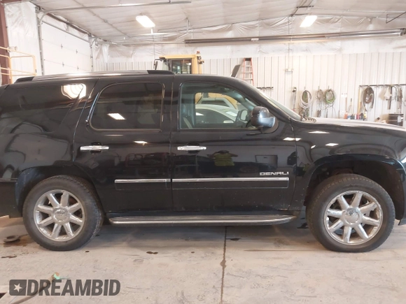 2013 GMC Yukon Denali with VIN 1GKS2EEF2DR221845, listed as a IAAI auction lot 42148383 with 226,367 mi miles. Bid and sale history available at carsss.com. Image 13.