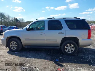 2012 GMC Yukon SLT with VIN 1GKS2CE02CR133683, listed as a IAAI auction lot 41375435 with 197,634 mi miles. Bid and sale history available at carsss.com. Image 14.