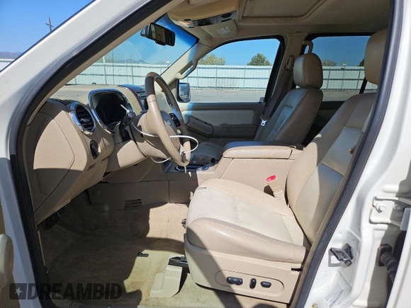 2007 Ford Explorer Limited с VIN 1FMEU75847UA57589, выставлен на аукционе Copart как лот 52013275 с пробегом 188 895 миль миль и Списание • Salvage title. История ставок и продаж доступна на DreamBid. Изображение 7.