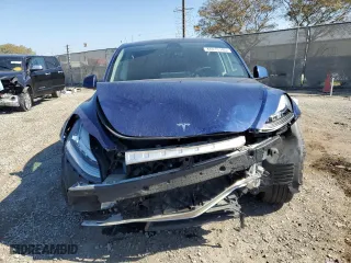 2021 Tesla Model Y Long Range with VIN 5YJYGAEE3MF231751, listed as a Copart auction lot 46415105 with 78,172 mi miles and Salvage Title. Bid and sale history available at carsss.com. Image 5.