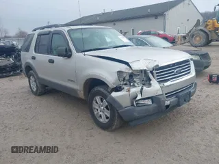 2006 Ford Explorer XLT with VIN 1FMEU73E96ZA24422, listed as a IAAI auction lot 41634581 with 158,475 mi miles. Bid and sale history available at carsss.com. Image 1.