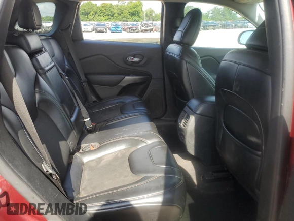 2019 Jeep Cherokee Latitude Plus z VIN 1C4PJLLB2KD313007, wystawiony jako Copart lot #60485245 z przebiegiem 99 929 mil mil oraz Szkoda całkowita • Salvage title. Historia ofert i sprzedaży dostępna na DreamBid. Obrazek 11.