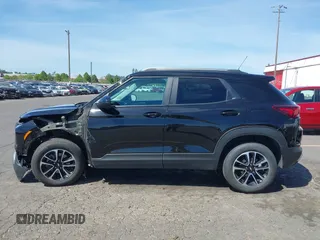 2025 Chevrolet TrailBlazer LT with VIN KL79MRSL5SB048301, listed as a IAAI auction lot 42204775 with 17,417 mi miles and . Bid and sale history available at DreamBid. Image 15.